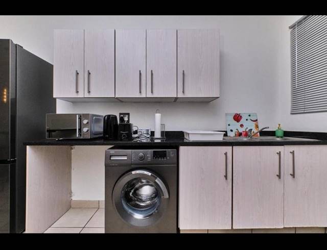 3 BEDROOM PROPERTY TO RENT IN LONEHILL